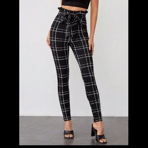 Paperbag waist belted plaid pants - size medium